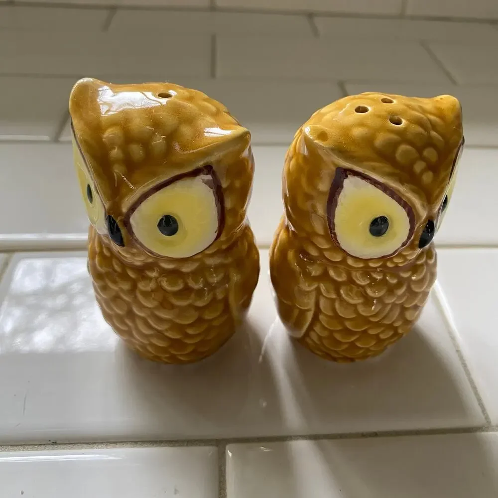 OWL Salt & Pepper Shakers Ceramic Vintage Made in Japan Original Sticker
